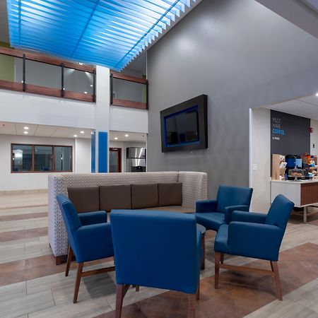 Holiday Inn Express Hotel & Suites Coon Rapids - Blaine Area By Ihg Exterior photo
