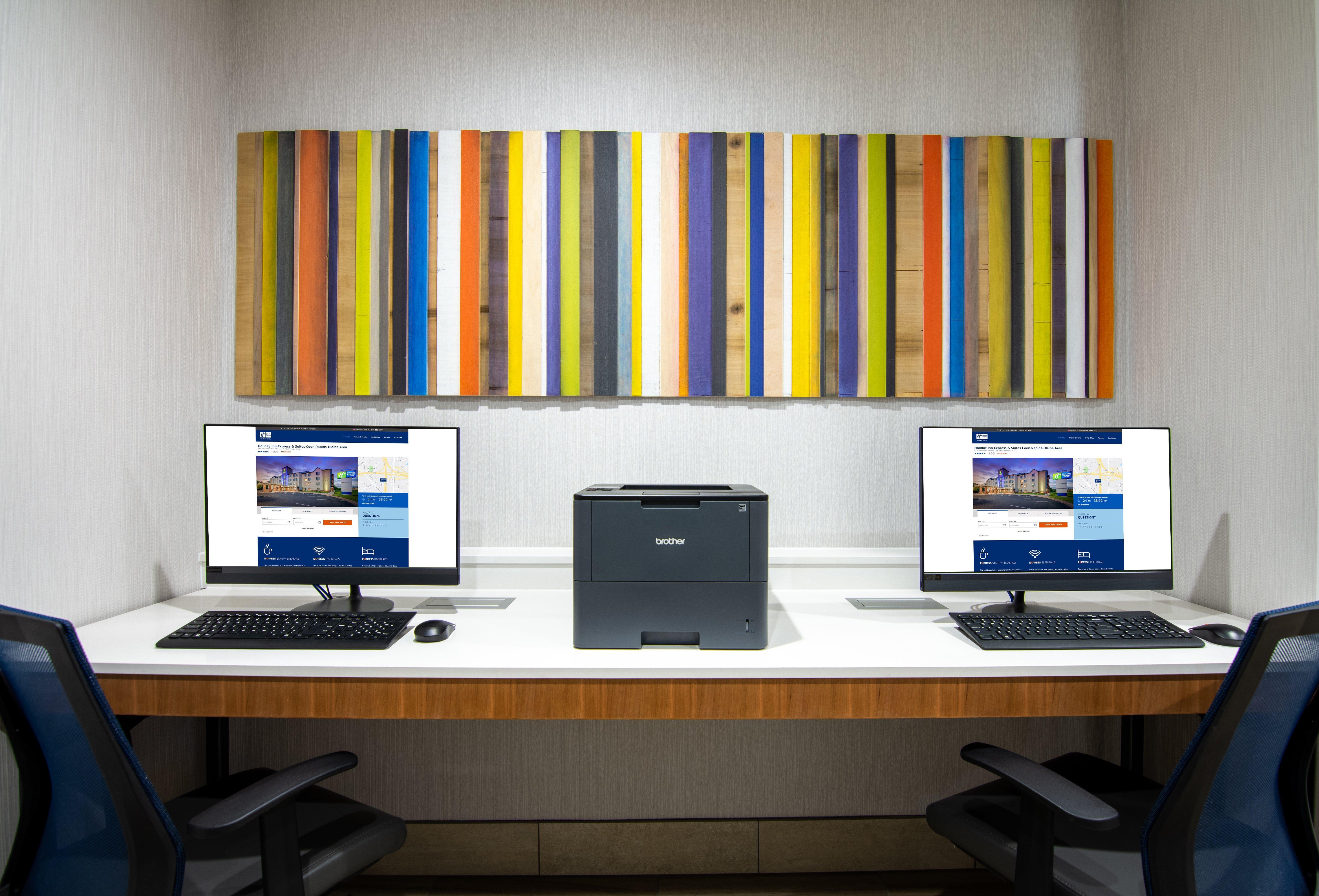 Holiday Inn Express Hotel & Suites Coon Rapids - Blaine Area By Ihg Exterior photo