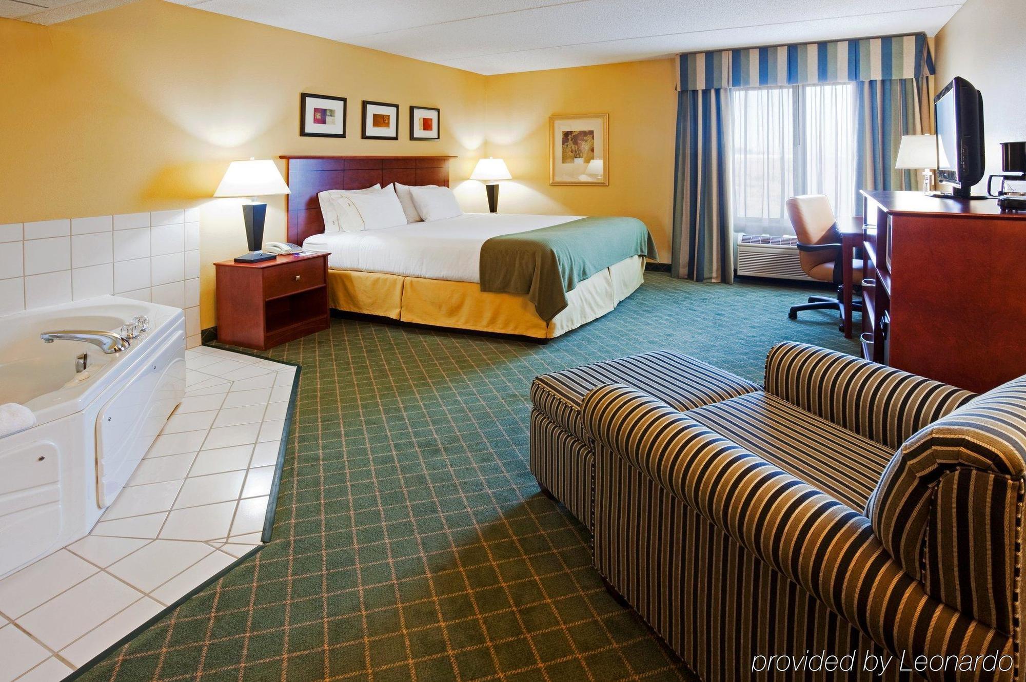 Holiday Inn Express Hotel & Suites Coon Rapids - Blaine Area By Ihg Room photo