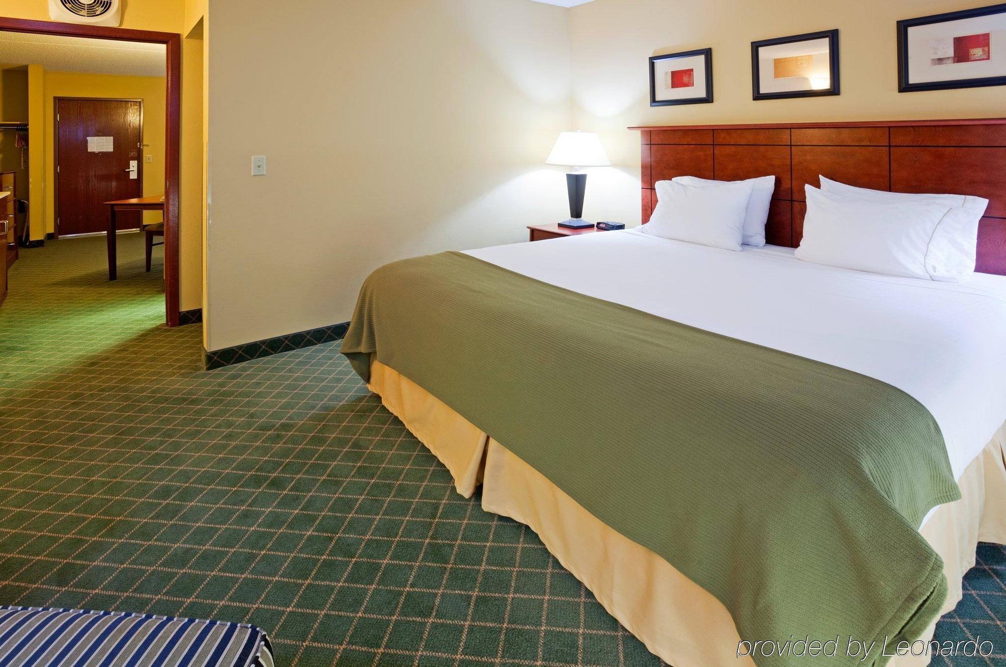 Holiday Inn Express Hotel & Suites Coon Rapids - Blaine Area By Ihg Room photo