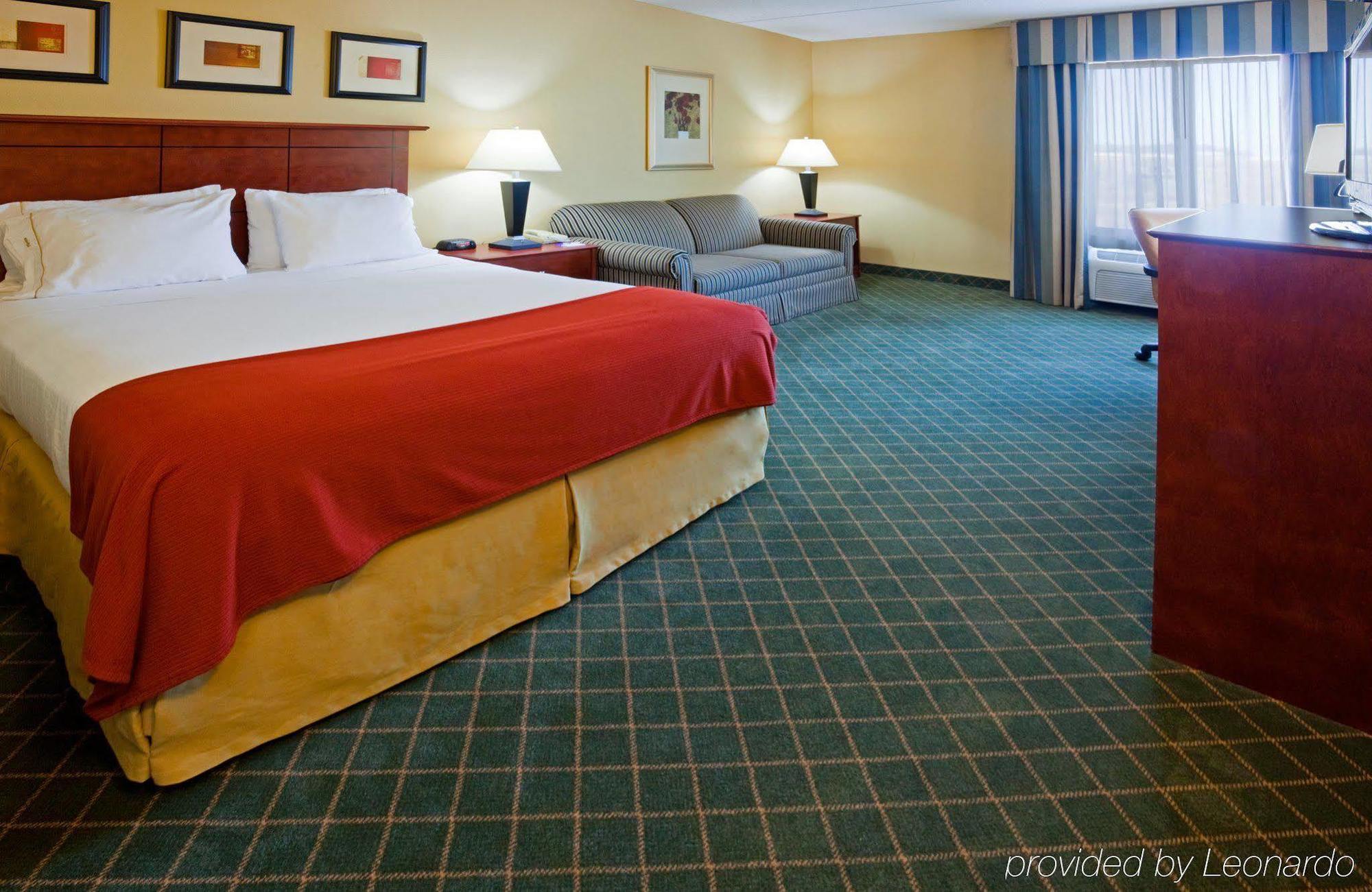 Holiday Inn Express Hotel & Suites Coon Rapids - Blaine Area By Ihg Exterior photo