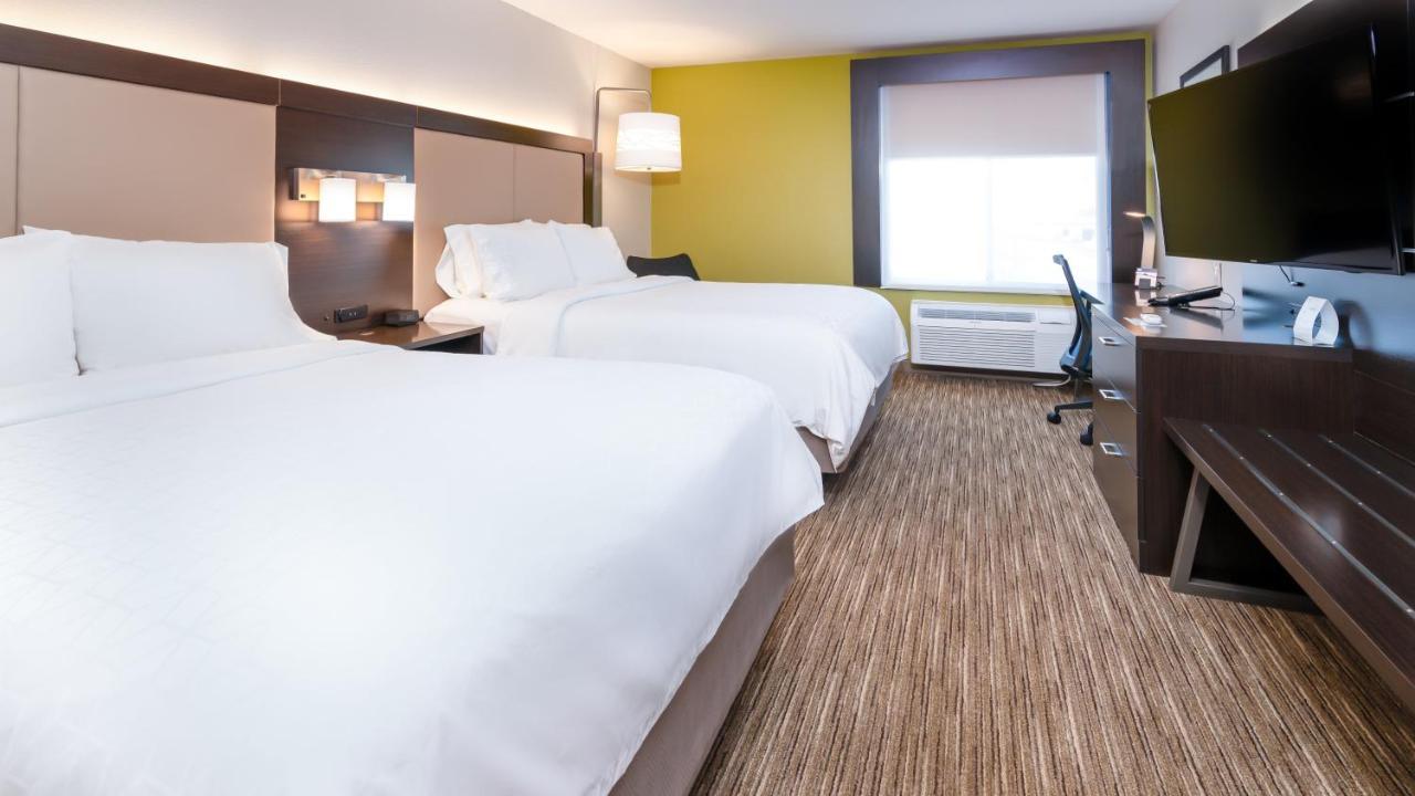 Holiday Inn Express Hotel & Suites Coon Rapids - Blaine Area By Ihg Exterior photo